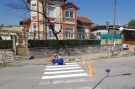Започна поетапно обновяване на маркировката на пешеходните пътеки в Горна Оряховица с пластик